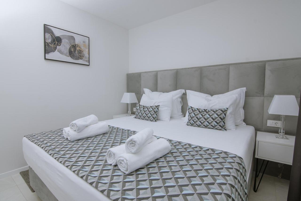 Apartments Adriatic Pearl Trogir Exterior photo